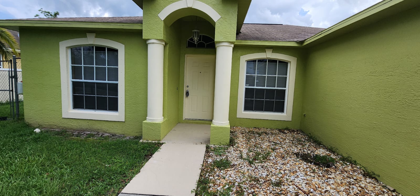 6122 NW E Deville Circle